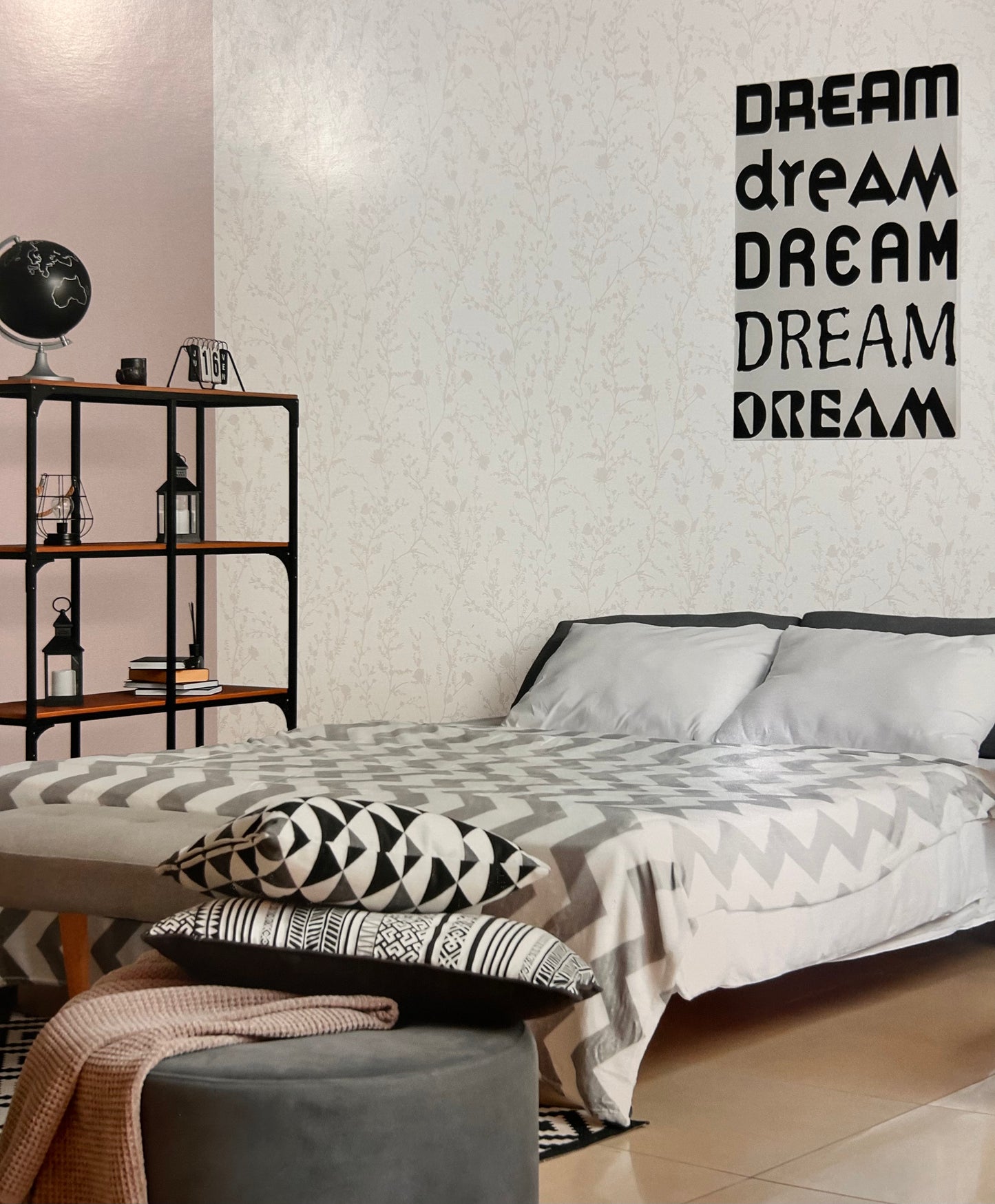 Casual Living Vines Wallpaper
