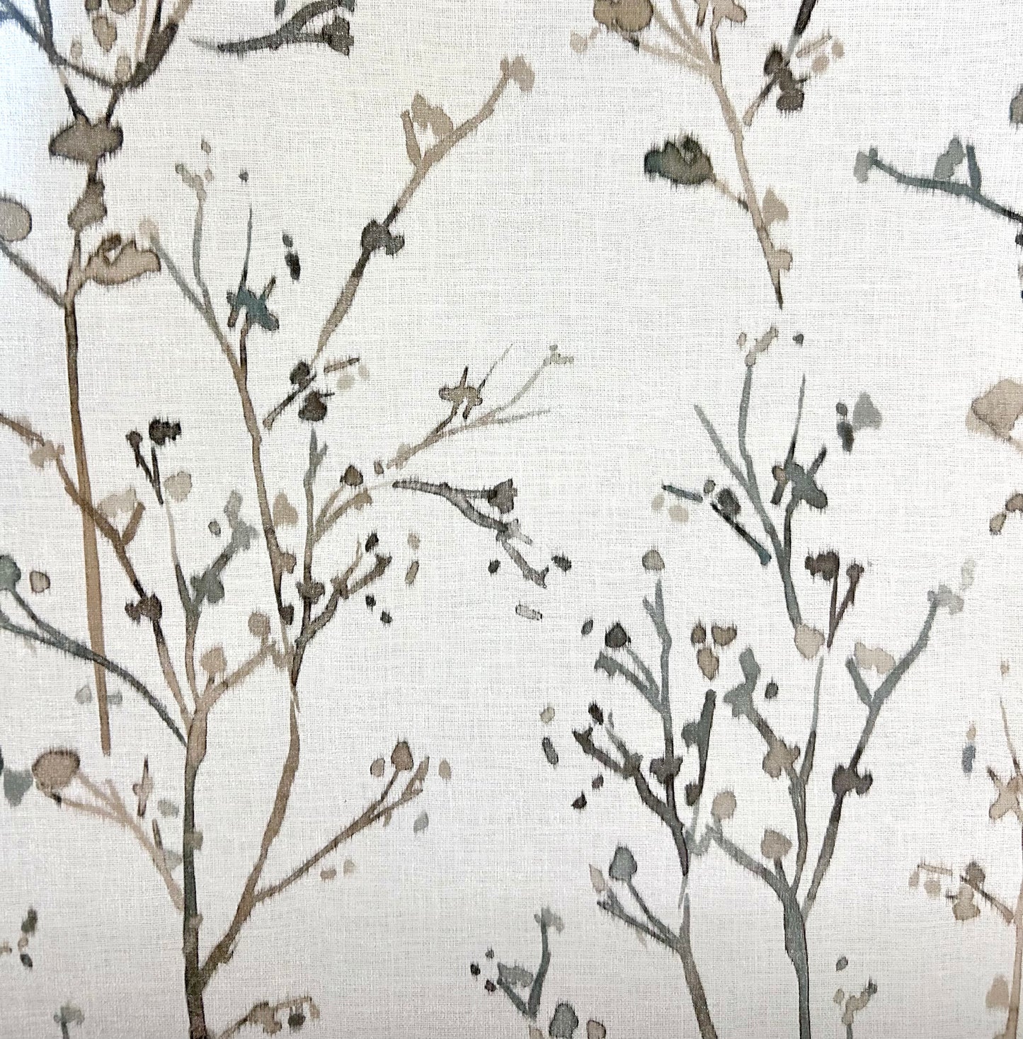 Drew & Jonathan Floral Wallpaper
