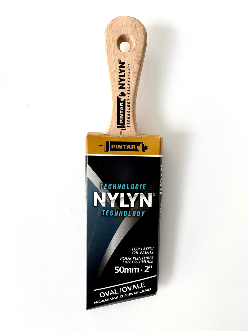 Nylyn Short Handle Angular Trim Brush